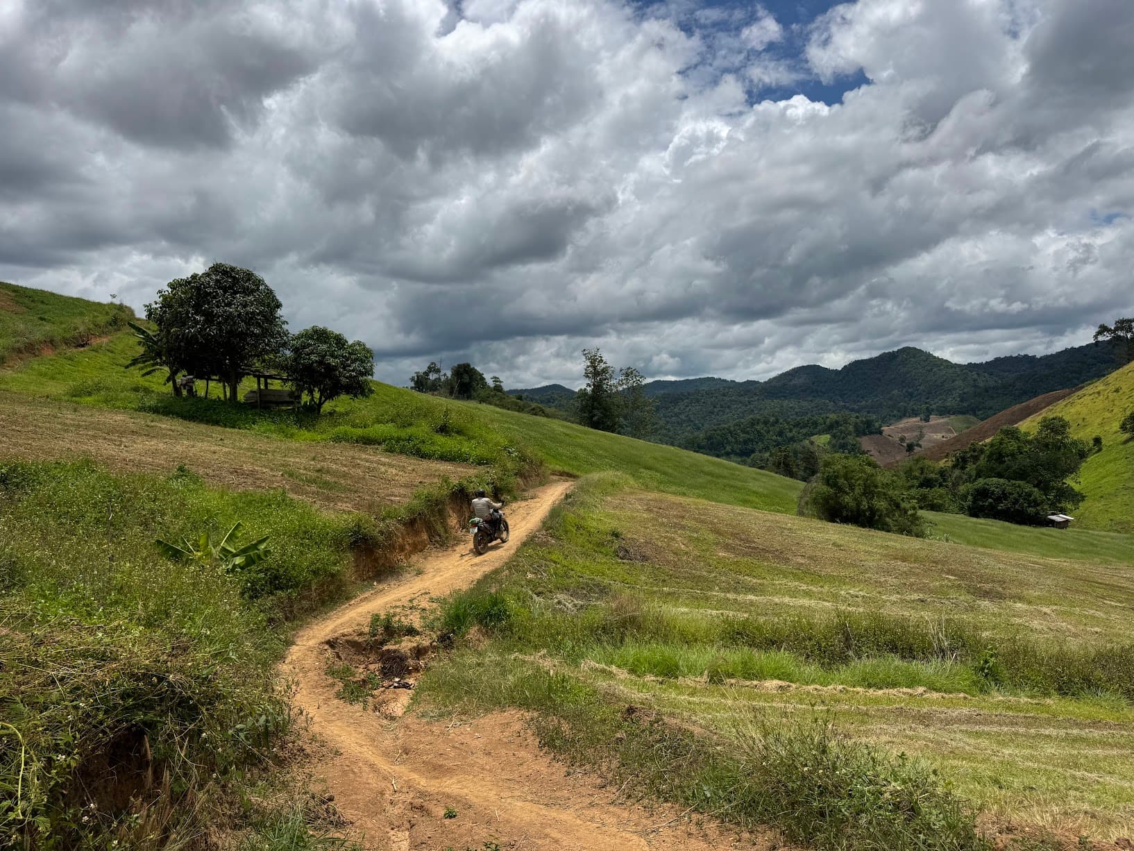 Lampang Farm Roads Explorer