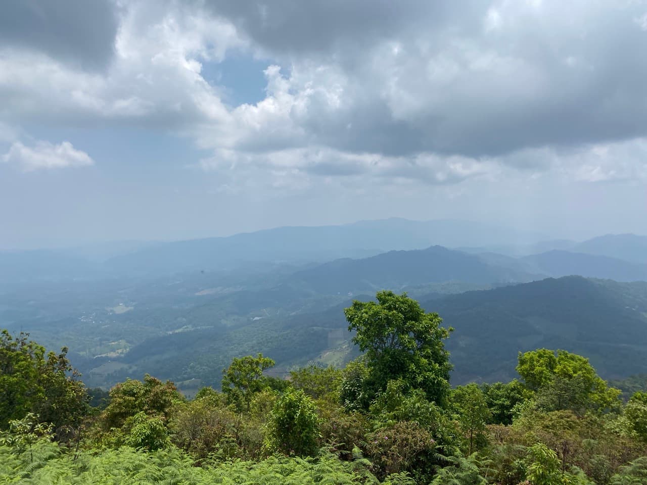 Doi Mon Angket