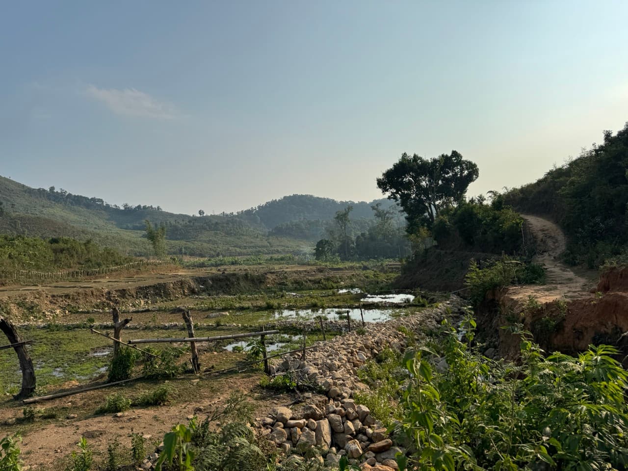 The Road to Tha Koh Kha