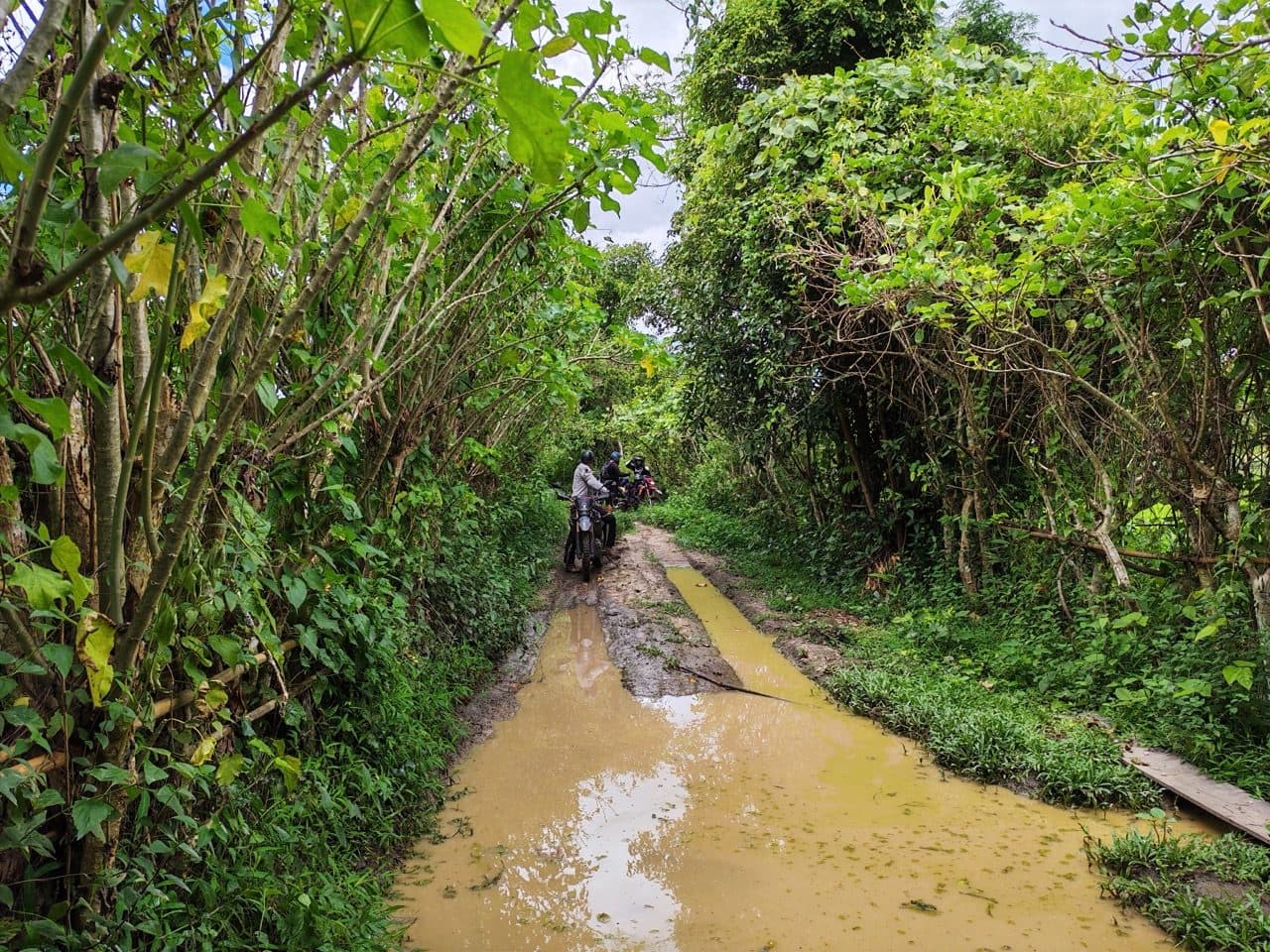 A puddle the full width of the lane and no way round it