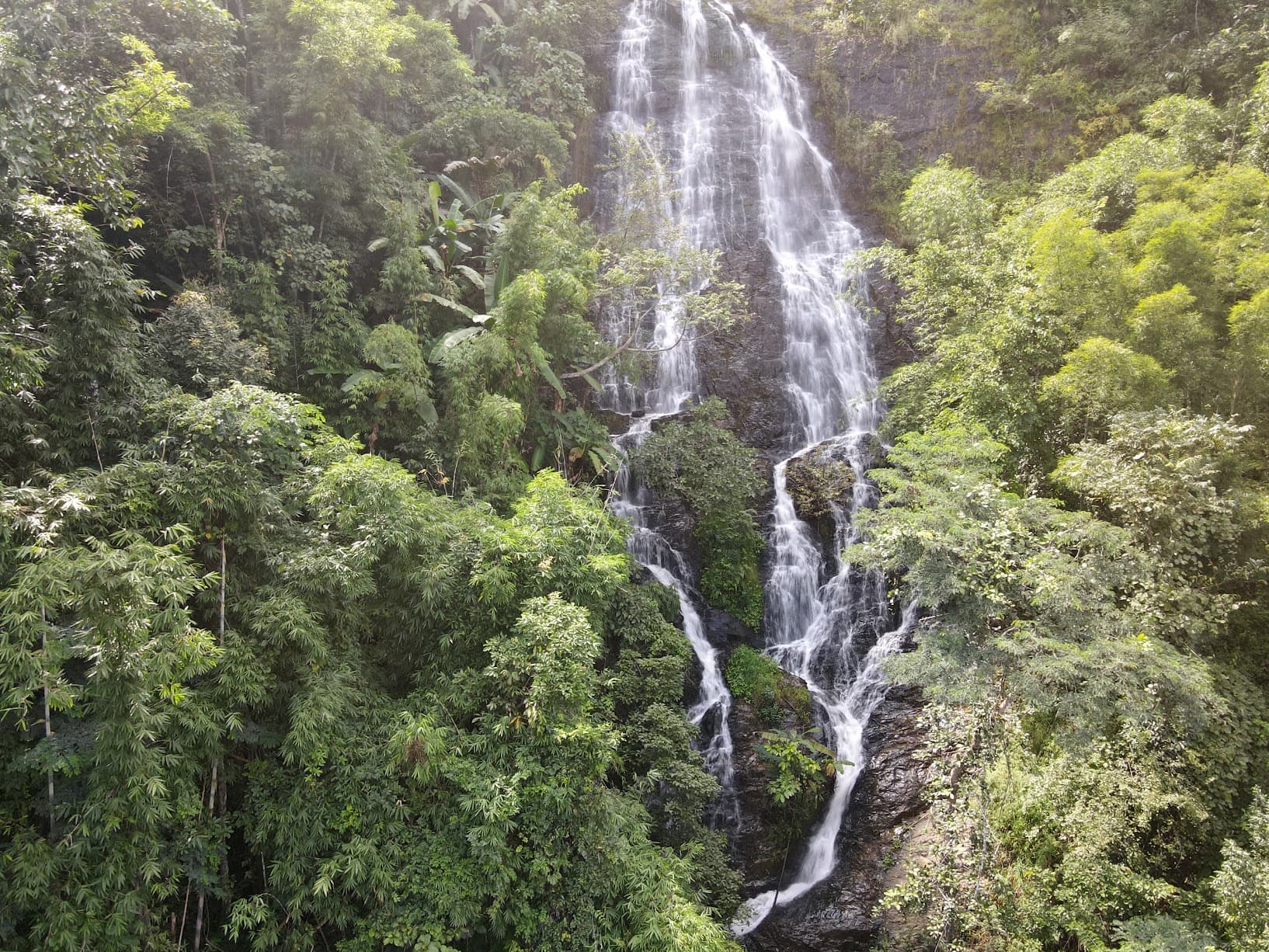 Ban Mon Hin Lai and the Waterfall