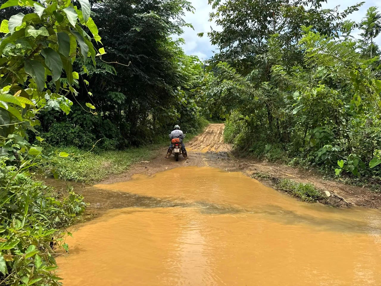 Baan Plueng Klueng to Baan Lee Tong Ku